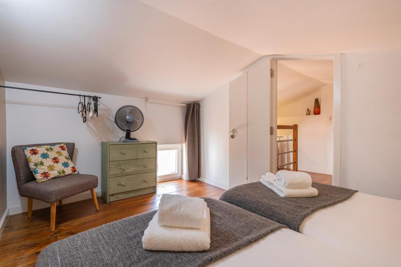 Alfama 2Bdr Duplex Apartment W/ Balcony By Lovelystay 리스본 외부 사진