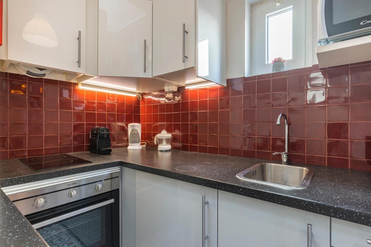 Alfama 2Bdr Duplex Apartment W/ Balcony By Lovelystay 리스본 외부 사진