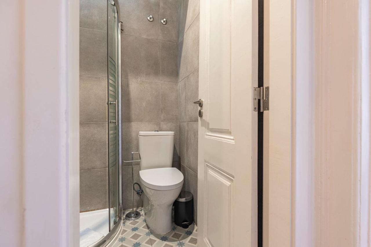 Alfama 2Bdr Duplex Apartment W/ Balcony By Lovelystay 리스본 외부 사진