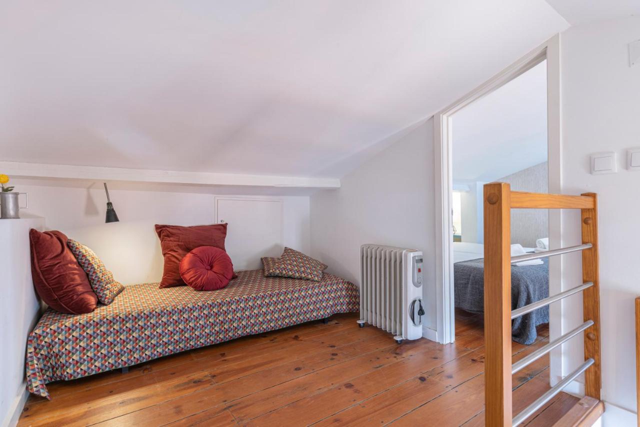 Alfama 2Bdr Duplex Apartment W/ Balcony By Lovelystay 리스본 외부 사진