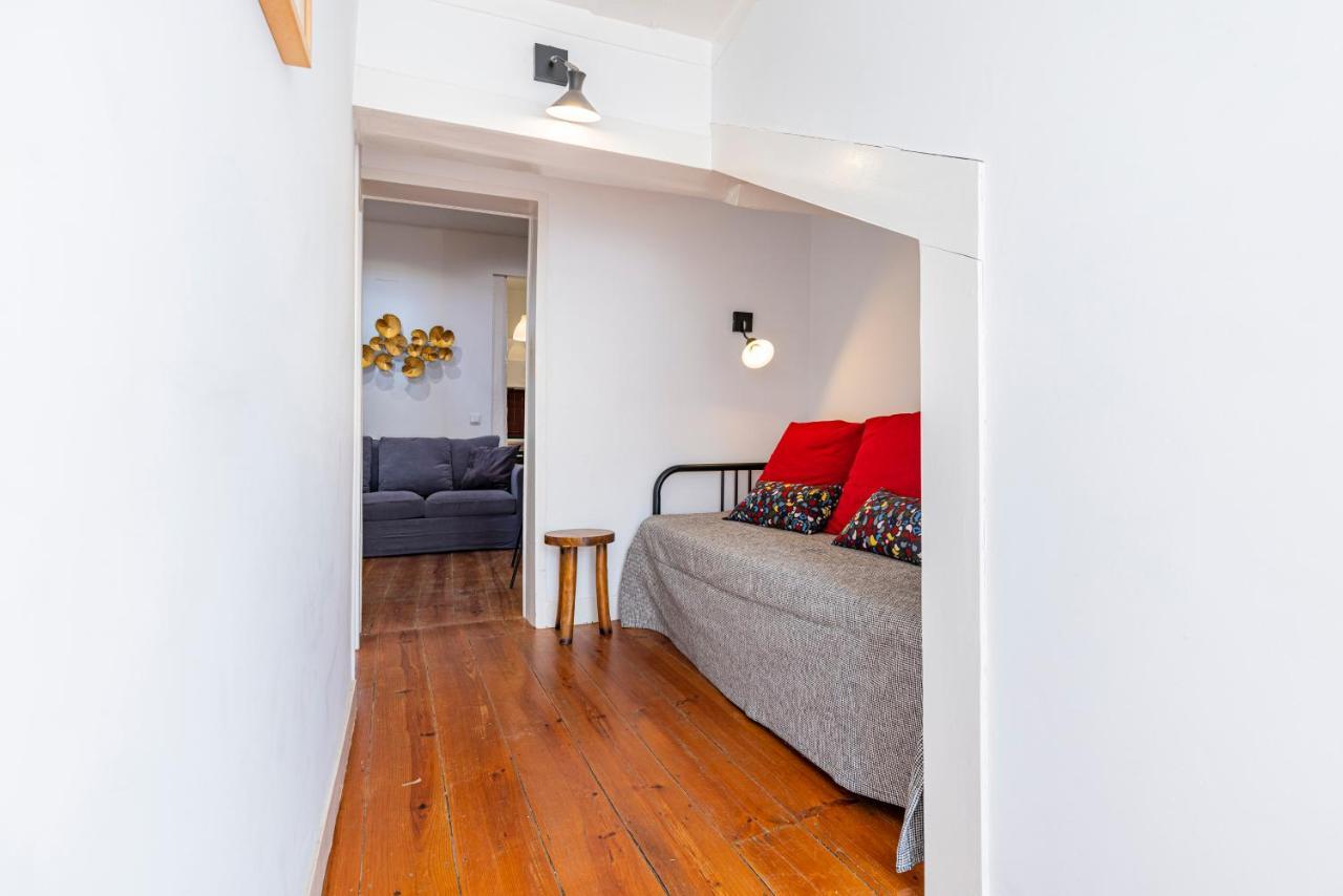 Alfama 2Bdr Duplex Apartment W/ Balcony By Lovelystay 리스본 외부 사진